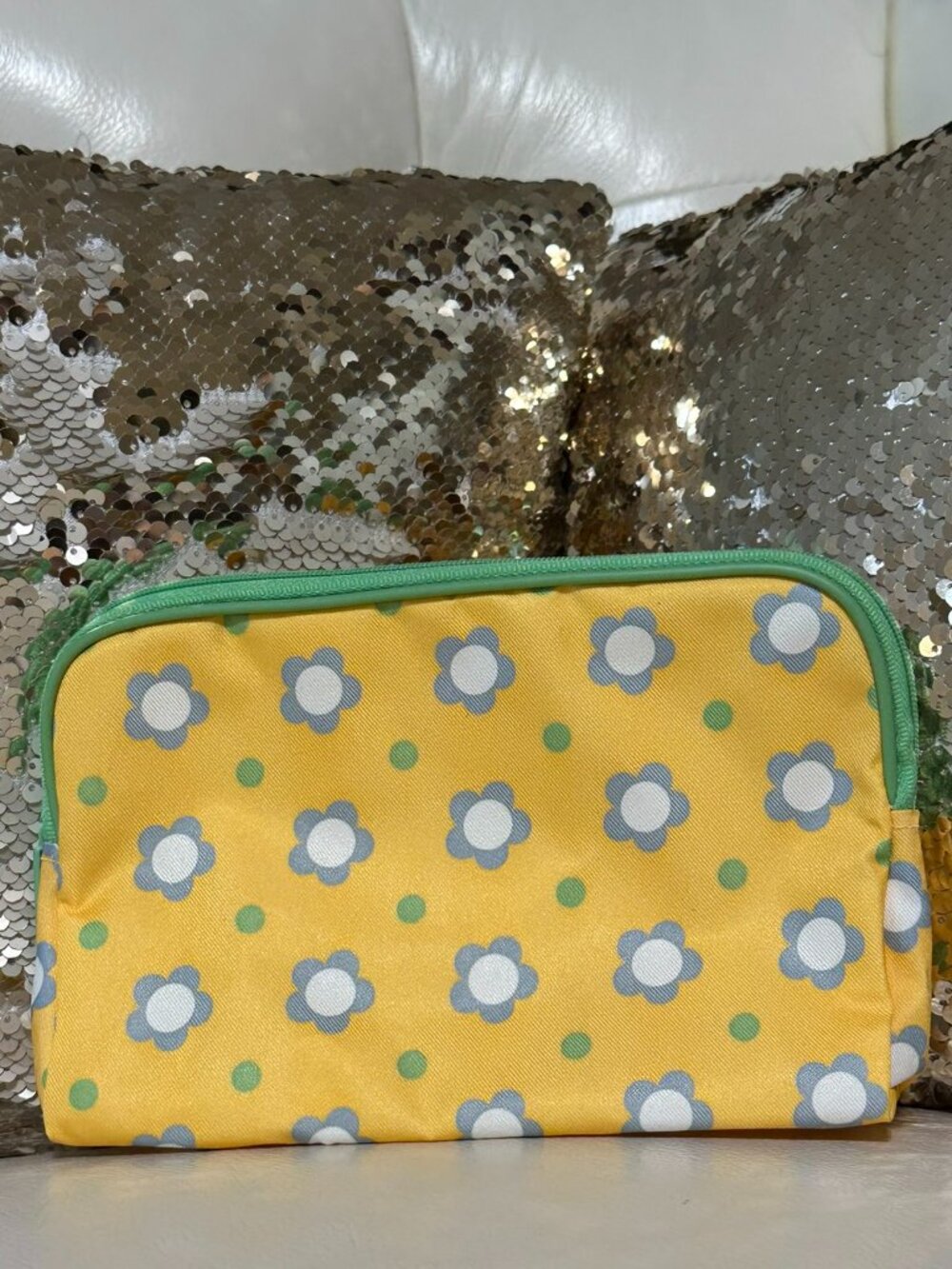 Clinique Yellow Floral Makeup Bag Cosmetic Case Travel Pouch Green Trim GWP